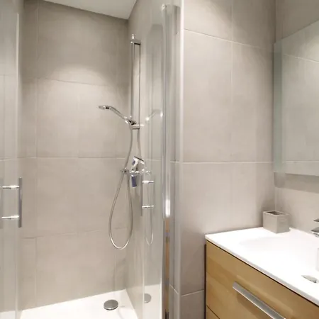 Pretty Terraced House With Garden Level In Semesterbostad *