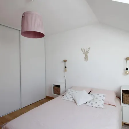 Pretty Terraced House With Garden Level In Εξ Λε Μπαν