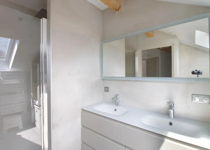 Pretty Terraced House With Garden Level In Casa vacanze *